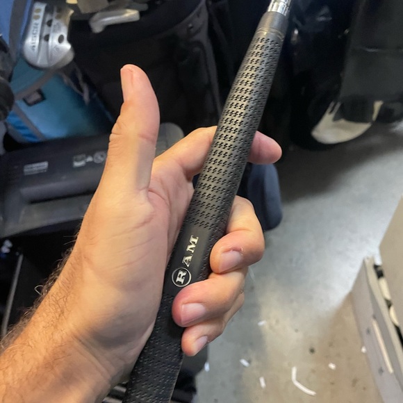 Mac Gregor challenger golf wedge in right hand 
Used - Picture 6 of 6